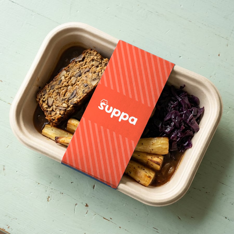 Chestnut and Mushroom Nut Roast packed in a Suppa tray with a orange striped sleeve