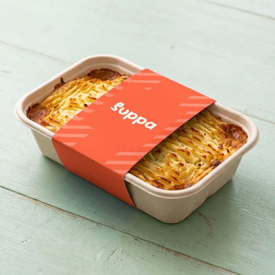 Cottage pie packed in a Suppa tray with a orange striped sleeve